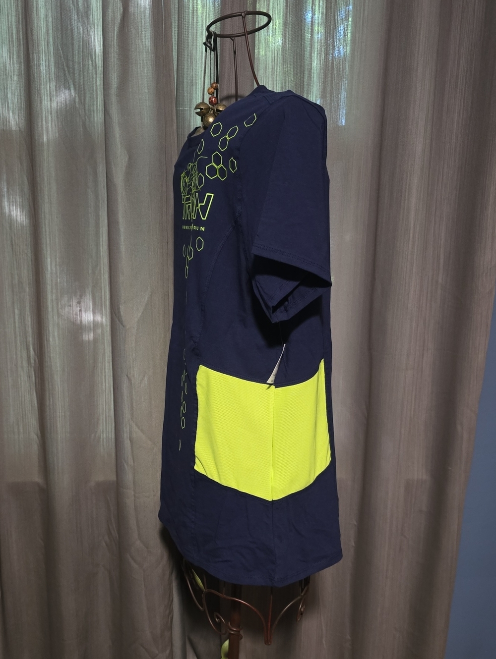Tron Top - Picture 3 of 6